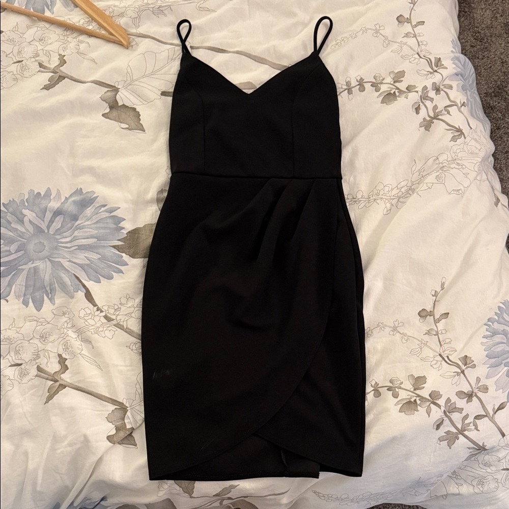 Elegant Black Body Con Strap Dress